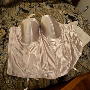 Dillard's. Like New. Fine Lines. Satin Elegant Satin Corset Bustier in Latte.